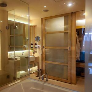 Premium Twin Front View Bath Tub